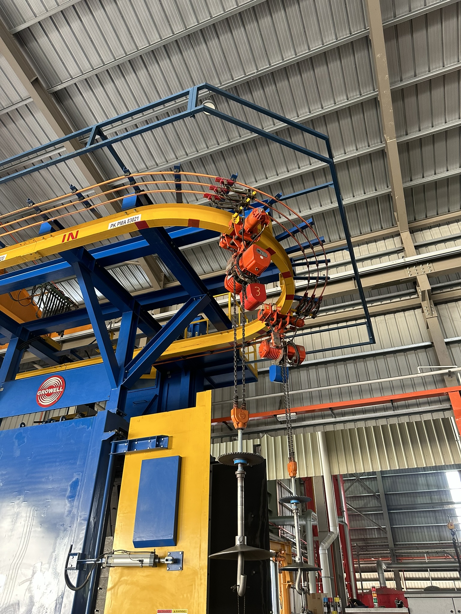 Curved Track Hoist System